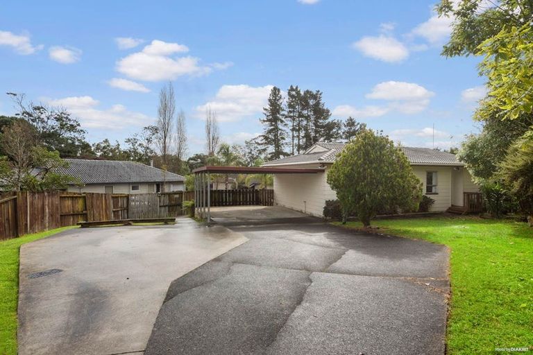Photo of property in 11 Glenbury Place, Massey, Auckland, 0614