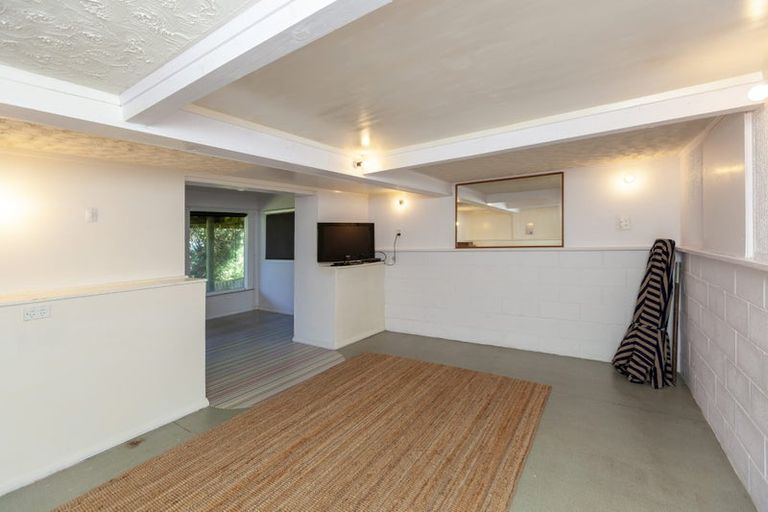 Photo of property in 12 Karekare Road, Raumati South, Paraparaumu, 5032