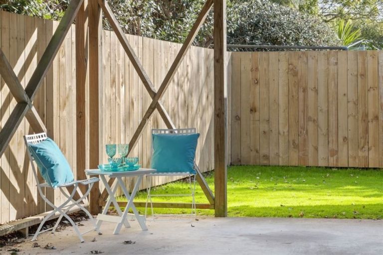 Photo of property in 3/16 South Street, Papakura, 2110