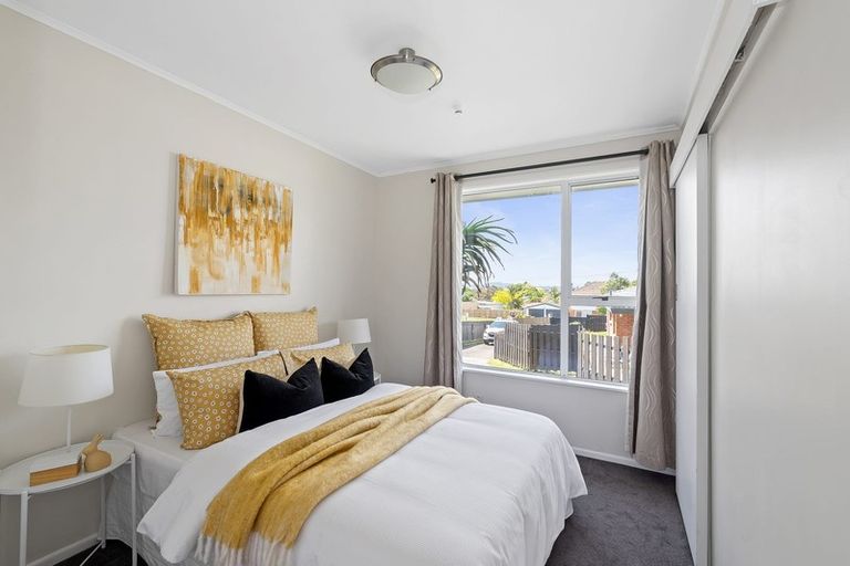 Photo of property in 60a Tiroroa Avenue, Te Atatu South, Auckland, 0610