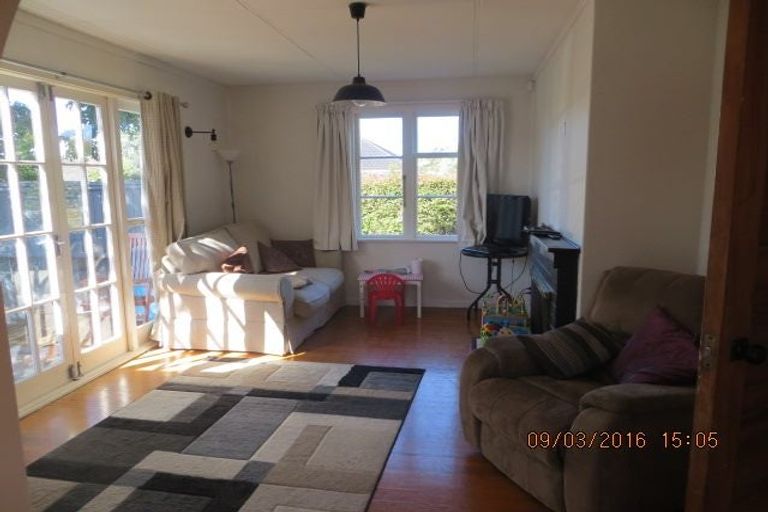 Photo of property in 77 Tahapa Crescent, Meadowbank, Auckland, 1072