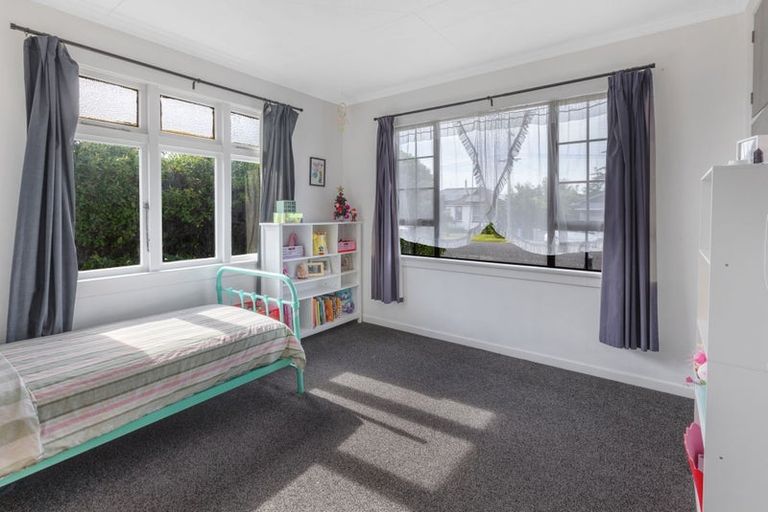 Photo of property in 15 Irving Street, Gore, 9710