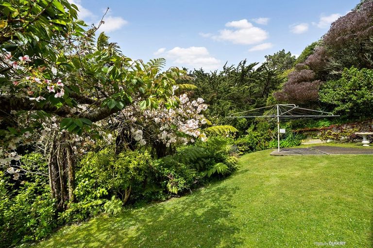 Photo of property in 22 Beazley Avenue, Paparangi, Wellington, 6037