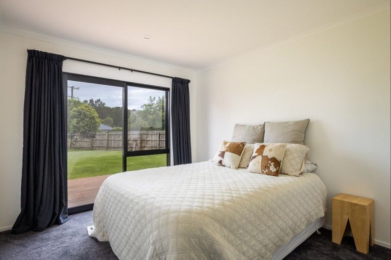 Photo of property in 244 Corbett Road, Paraite, New Plymouth, 4373