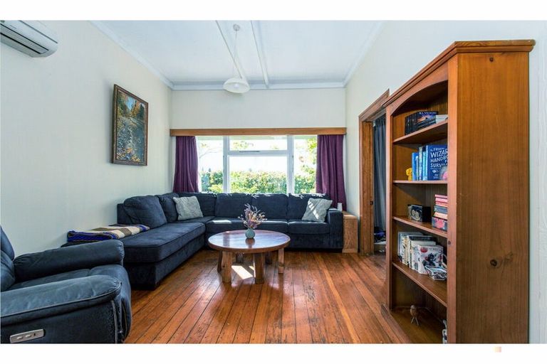 Photo of property in 68 Peel Street, Geraldine, 7930