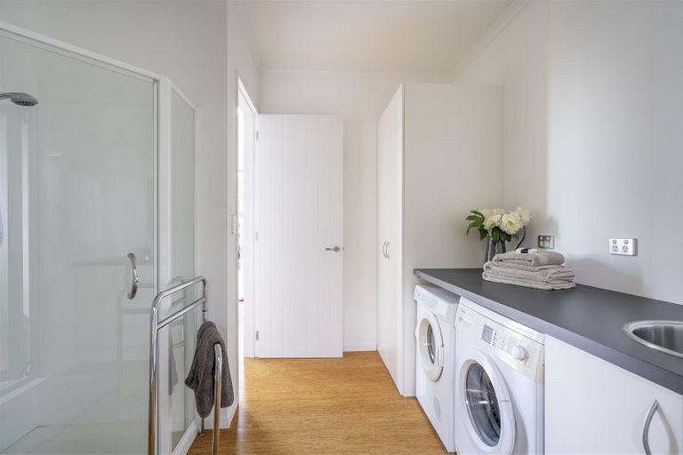 Photo of property in 55 Bannings Way, Hobsonville, Auckland, 0618