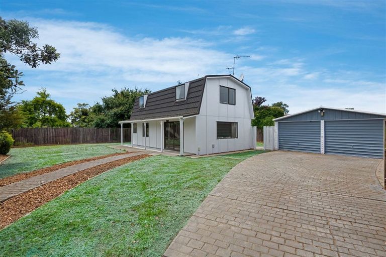 Photo of property in 37 Mchaffies Place, Wainoni, Christchurch, 8061