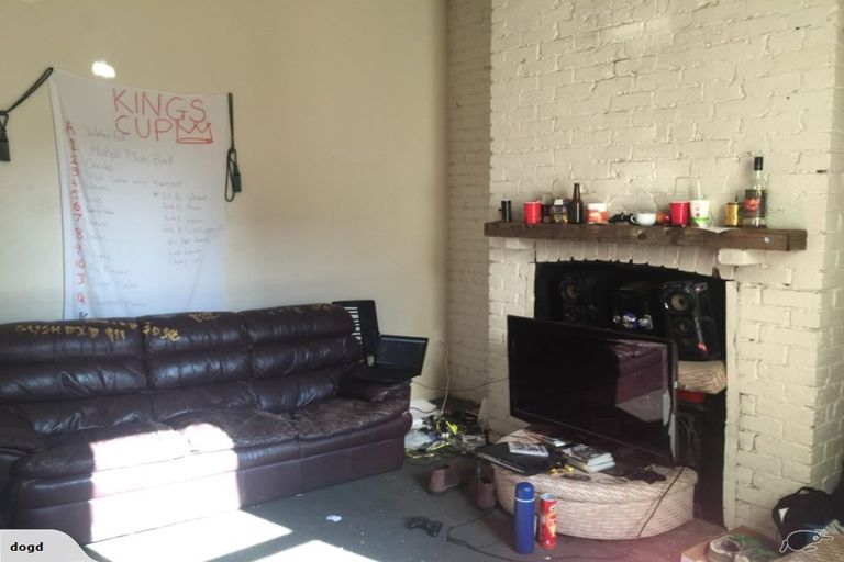 Photo of property in 38 Howe Street, North Dunedin, Dunedin, 9016