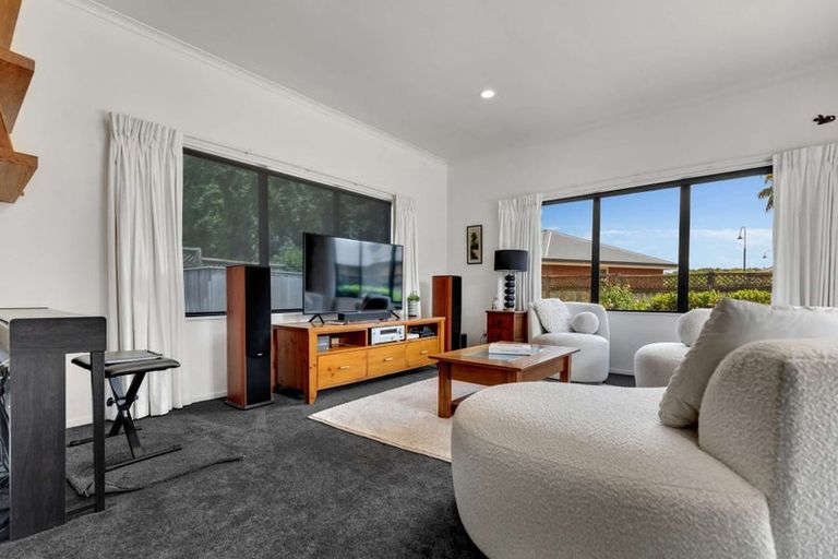 Photo of property in 4 Macarthur Mews, Rototuna, Hamilton, 3210