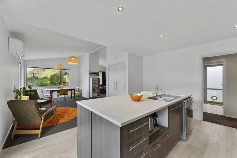 Photo of property in 30b Harrys Close, Arthurs Point, Queenstown, 9371