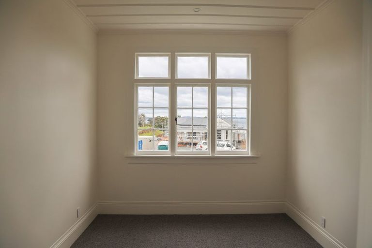 Photo of property in 204 Cape Rodney Road, Leigh, 0985