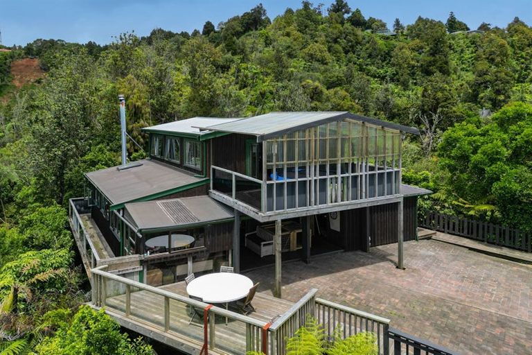 Photo of property in 166 Opanuku Road, Henderson Valley, Auckland, 0612