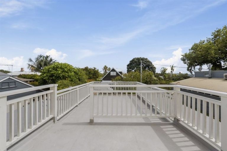 Photo of property in 1/1 Owens Road, Devonport, Auckland, 0624