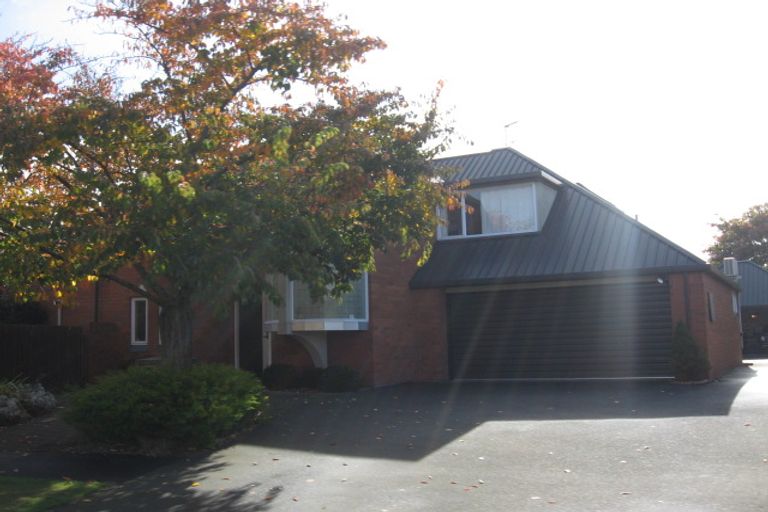 Photo of property in 1/11 Ilam Park Place, Ilam, Christchurch, 8041