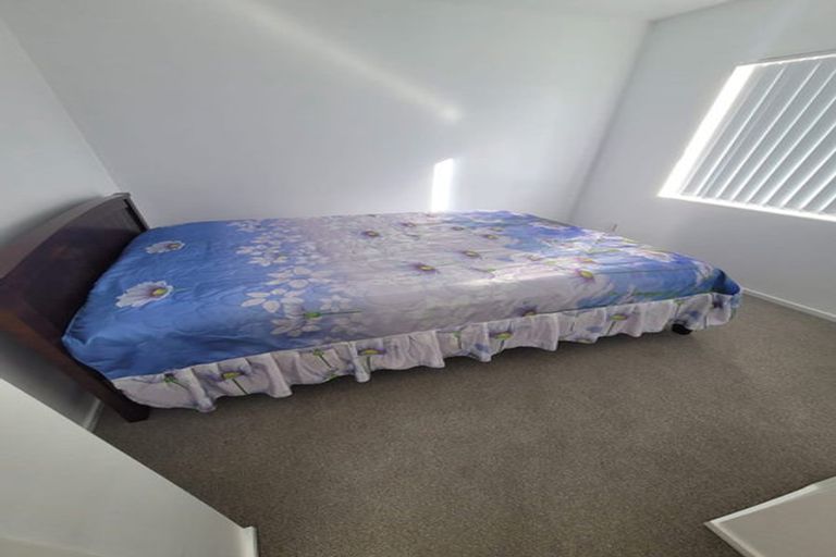 Photo of property in 23 Riverglade Parkway, Te Atatu South, Auckland, 0610