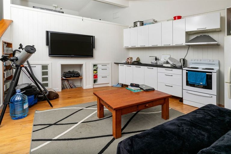 Photo of property in 166 Opanuku Road, Henderson Valley, Auckland, 0612