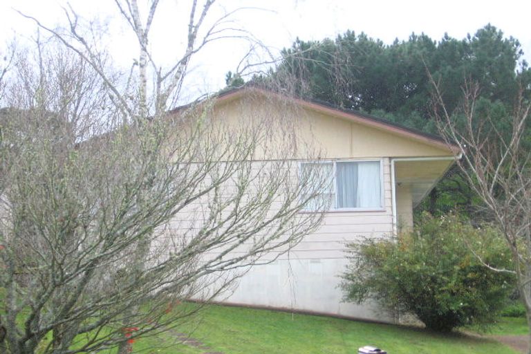 Photo of property in 69 Sunline Avenue, Massey, Auckland, 0614