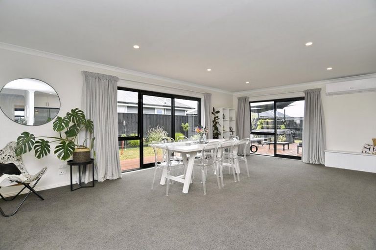 Photo of property in 65 Macphail Avenue, Rangiora, 7400