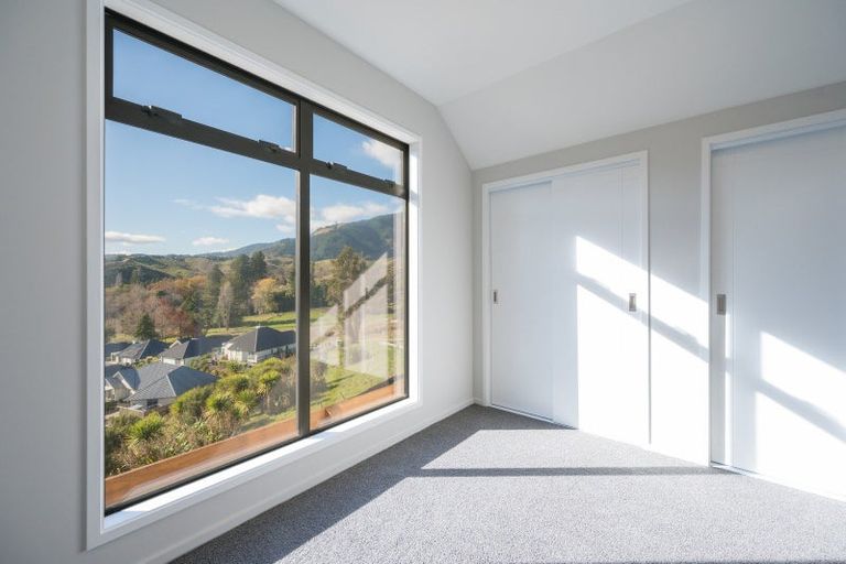 Photo of property in 2 Hill Tops Way, Stoke, Nelson, 7011