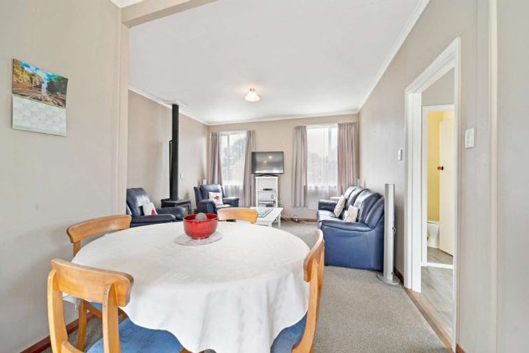 Photo of property in 23 Main Road, Owaka, 9535