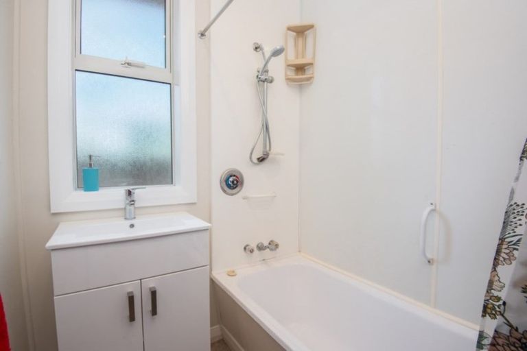 Photo of property in 16 Bush Road, Mosgiel, 9024