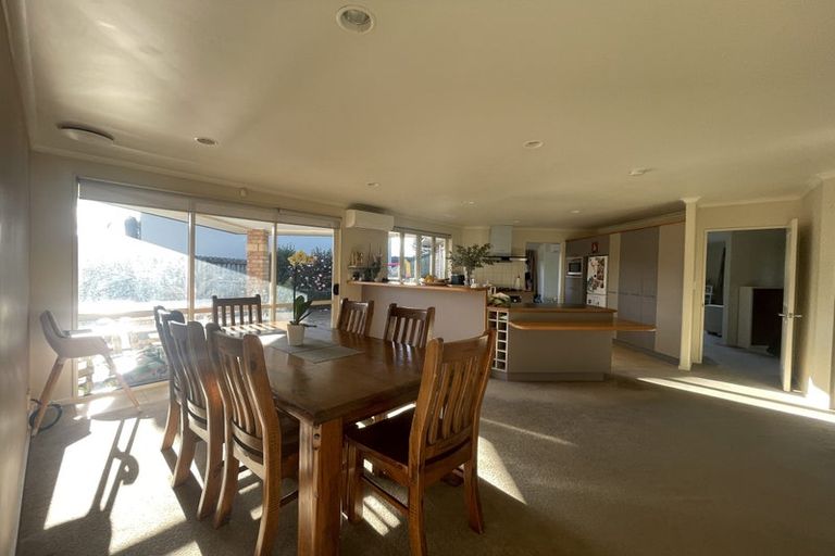 Photo of property in 83 Te Wharau Drive, Greenhithe, Auckland, 0632