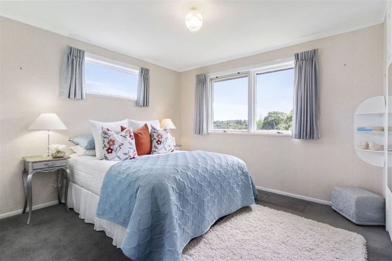 Photo of property in 7 Lyford Crescent, Sunnynook, Auckland, 0620