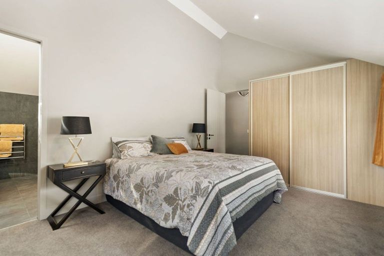 Photo of property in 8 Pendeen Crescent, Jacks Point, Queenstown, 9371