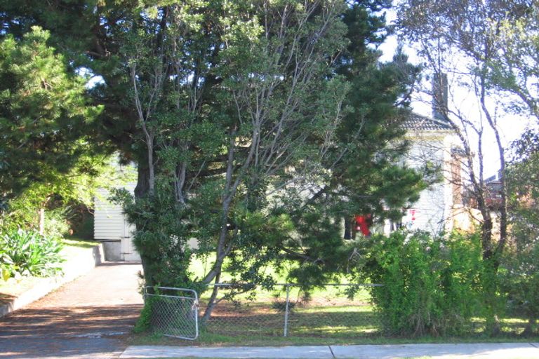 Photo of property in 25 Plunket Avenue, Papatoetoe, Auckland, 2104