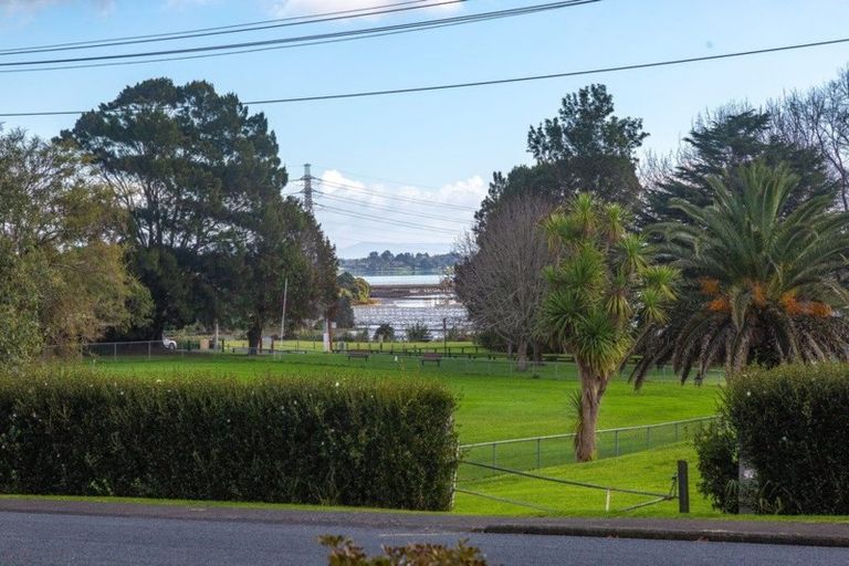 Photo of property in 1/32 Queen Street, Papakura, 2110