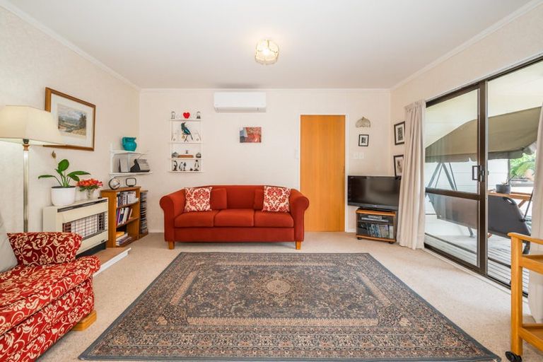 Photo of property in 27 Rimu Road, Raumati Beach, Paraparaumu, 5032