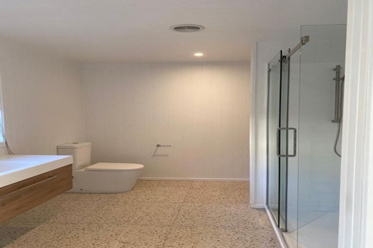 Photo of property in 2/19 Craig Road, Milford, Auckland, 0620