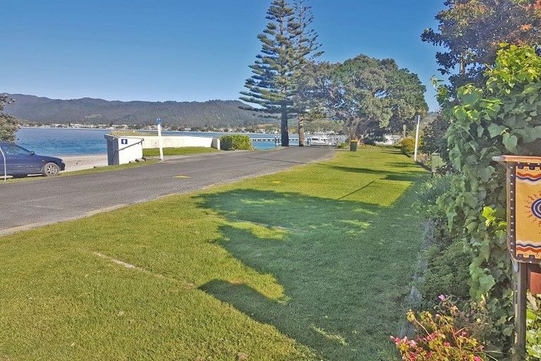 Photo of property in 8 The Esplanade, Tairua, 3508