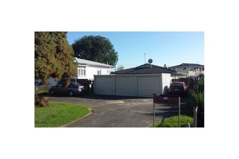 Photo of property in 1/735 Massey Road, Mangere, Auckland, 2022