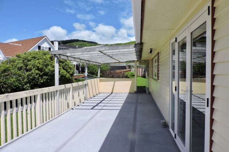 Photo of property in 5 Gonville Street, Tawa, Wellington, 5028