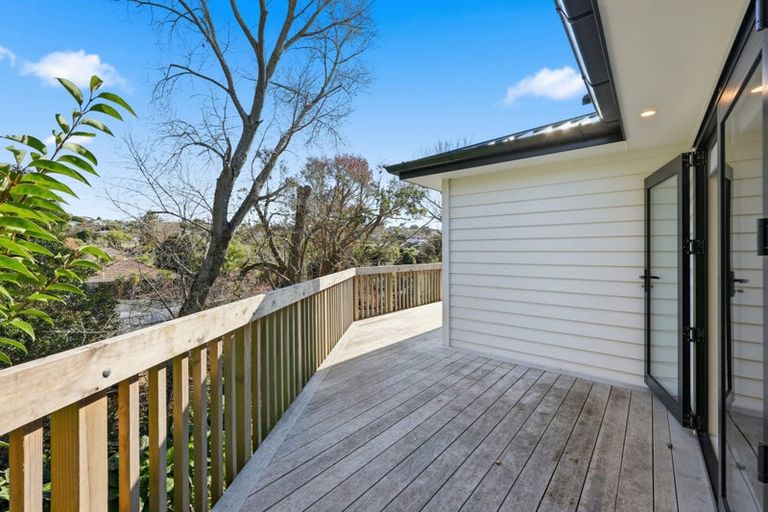 Photo of property in 64 Robbies Road, Shelly Park, Auckland, 2014
