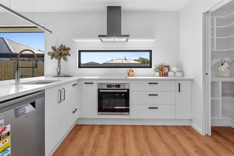 Photo of property in 105 Kippenberger Avenue, Rangiora, 7400