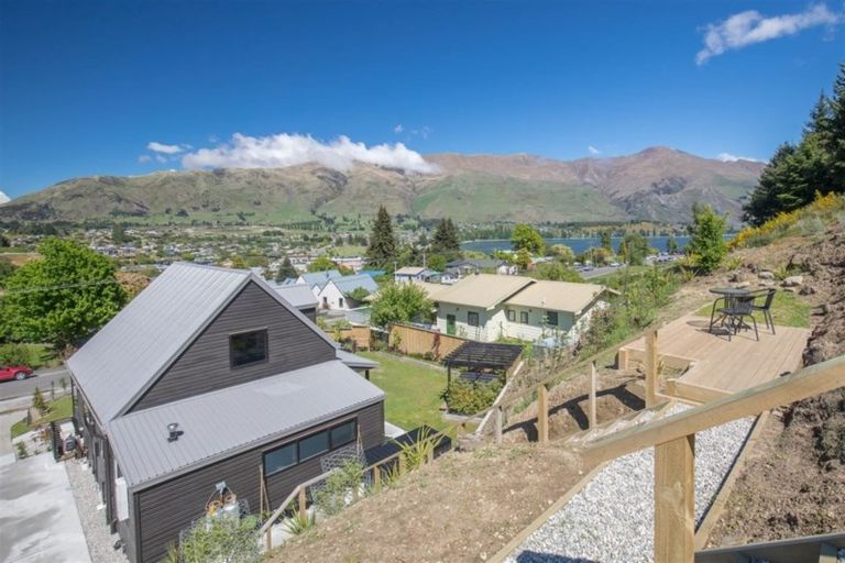 Photo of property in 44 Hedditch Street, Wanaka, 9305