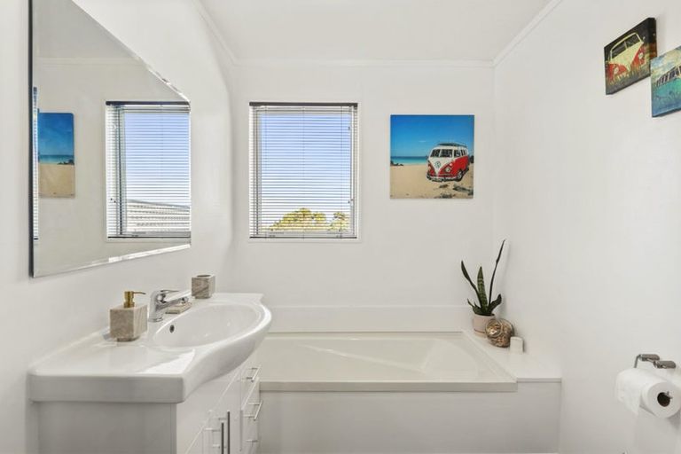 Photo of property in 13 Arun Crescent, Southgate, Wellington, 6023