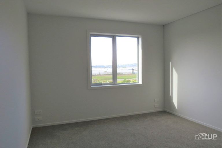 Photo of property in 21 Ceramic Lane, New Lynn, Auckland, 0600