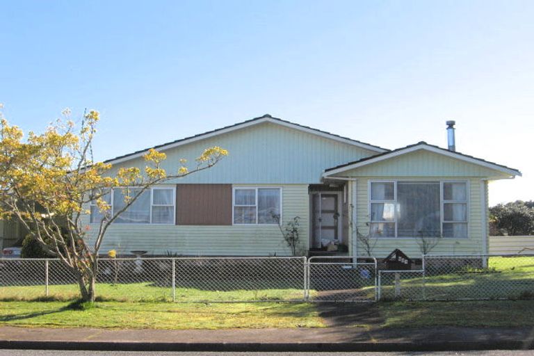 Photo of property in 1 Winiata Terrace, Papakura, 2110