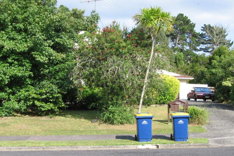 Photo of property in 72 Stapleford Crescent, Browns Bay, Auckland, 0630