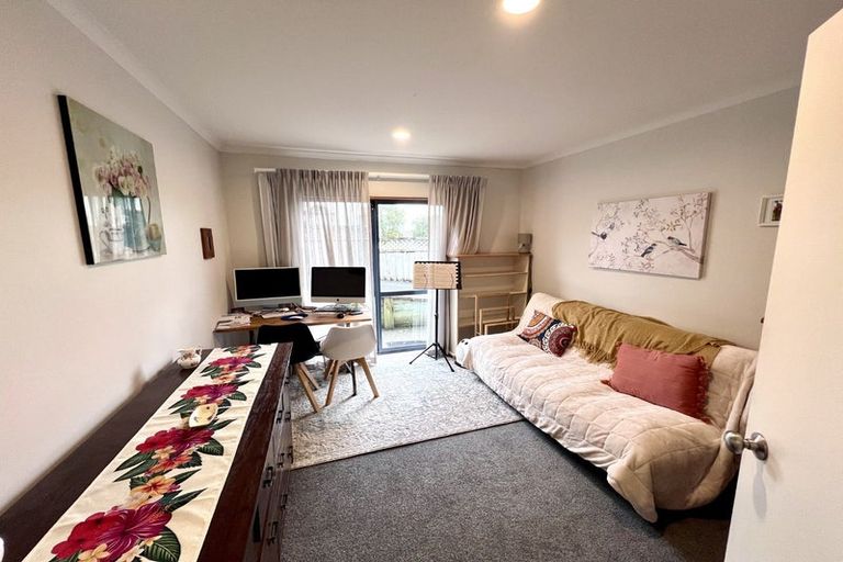 Photo of property in 29 Greenview Lane, Red Beach, 0932