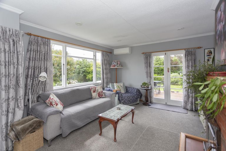 Photo of property in 11 Selwyn Street, South Hill, Oamaru, 9400