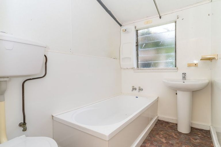 Photo of property in 32 Neidpath Road, Mornington, Dunedin, 9011