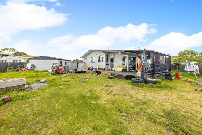 Photo of property in 12 Pesaro Place, Clover Park, Auckland, 2023