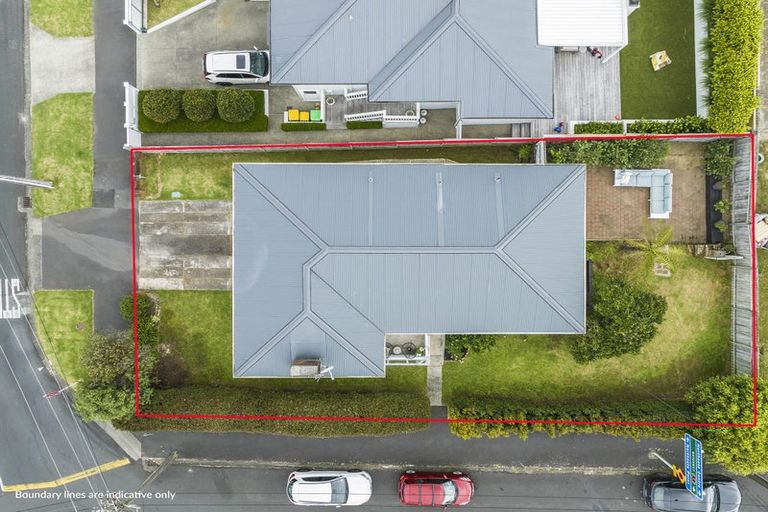 Photo of property in 28 Richmond Avenue, Northcote Point, Auckland, 0627