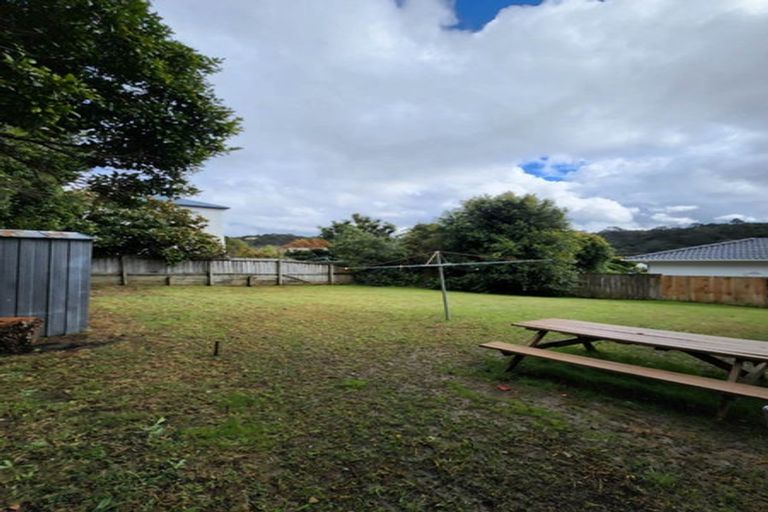 Photo of property in 82 Lynn Road, Bayview, Auckland, 0629