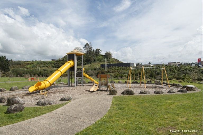 Photo of property in 34 Awataha Crescent, Pyes Pa, Tauranga, 3110