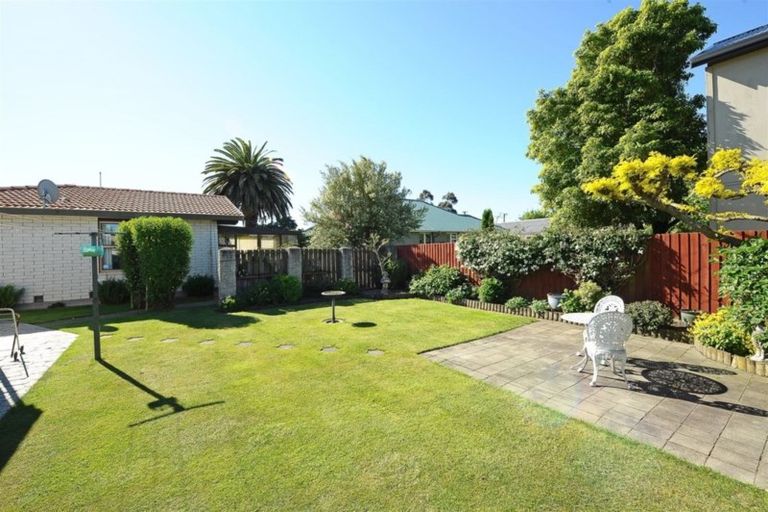 Photo of property in 11 Nyoli Street, Northcote, Christchurch, 8052